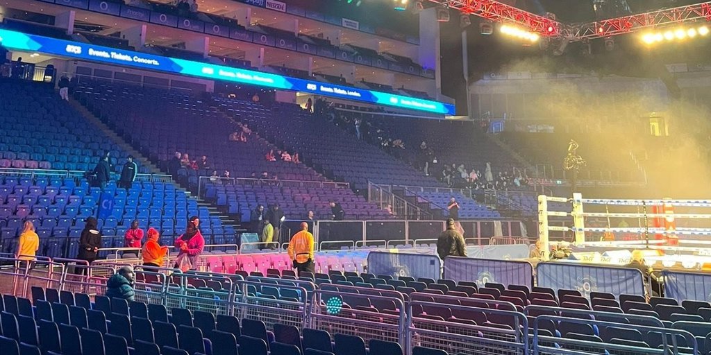 The almost empty O2 Arena before the Floyd Mayweather VS Aaron Chalmers match.